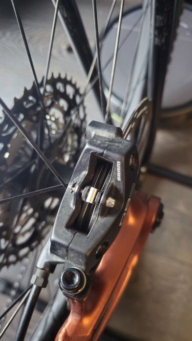 Спирачки SRAM DB8