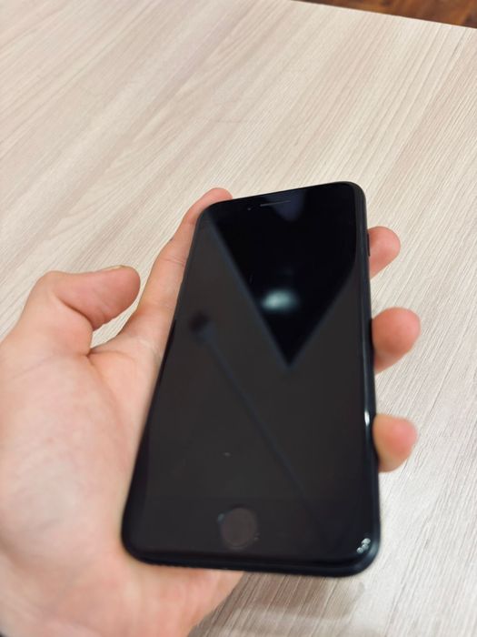 Продается Iphone se