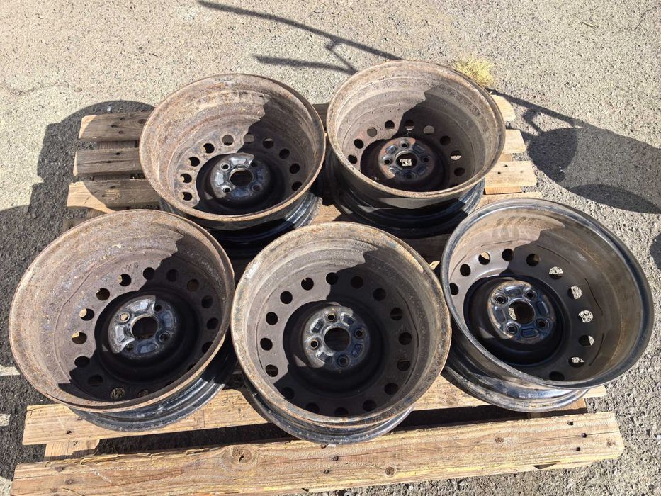 15 цола 4 х 100 мм Тойота / Мазда / Кия / Хюндай - 6 Инча / ЕТ 45