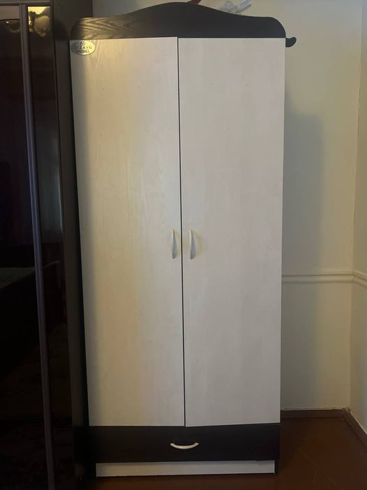 Детская мебель. Кровать и шкаф