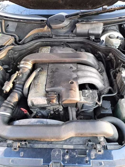 Автомобил Mercedes/ Мерцедес