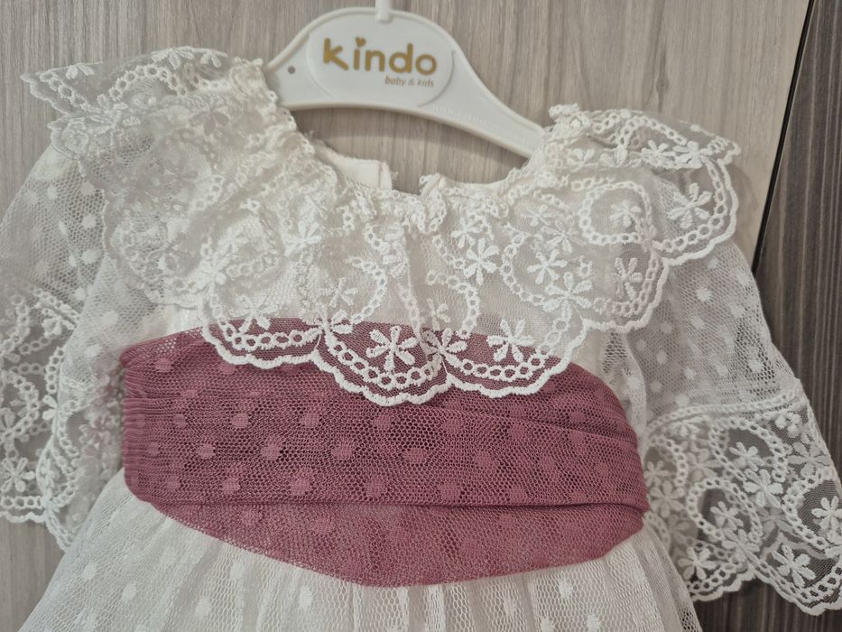 Официална дантелена рокля за бебе