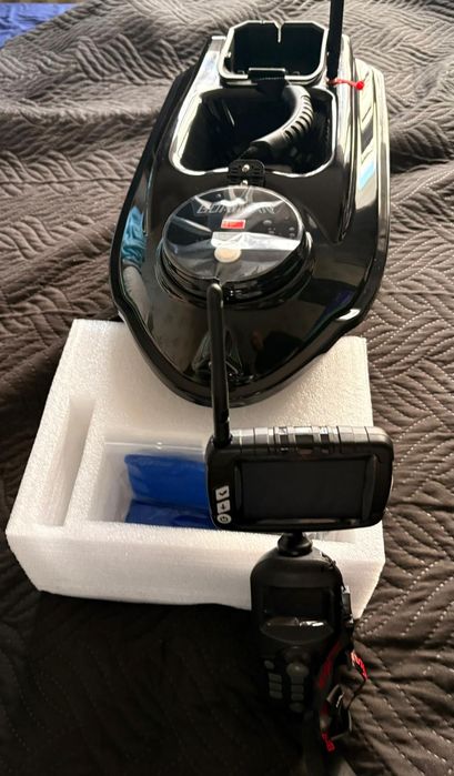 Лодка за захранка