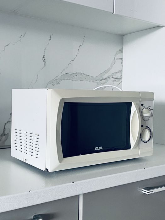 Продам микроволновку срочно!!