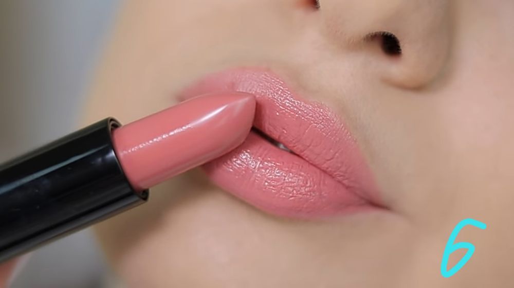 Помада увлажняющая Relouis