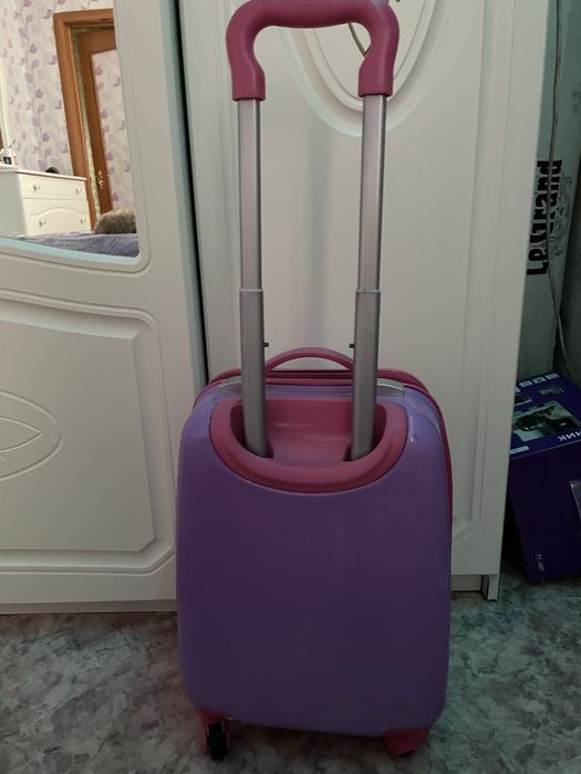 Чемодан детский