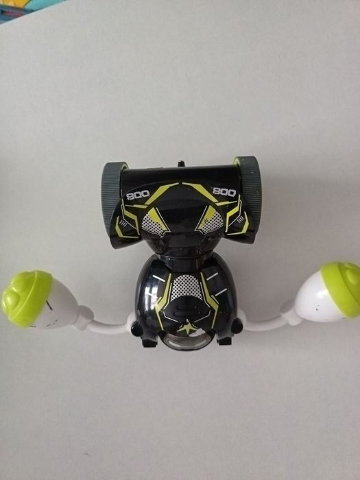 Roboel de lupta Rombo Kombat