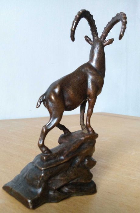 Бронзова статуетка