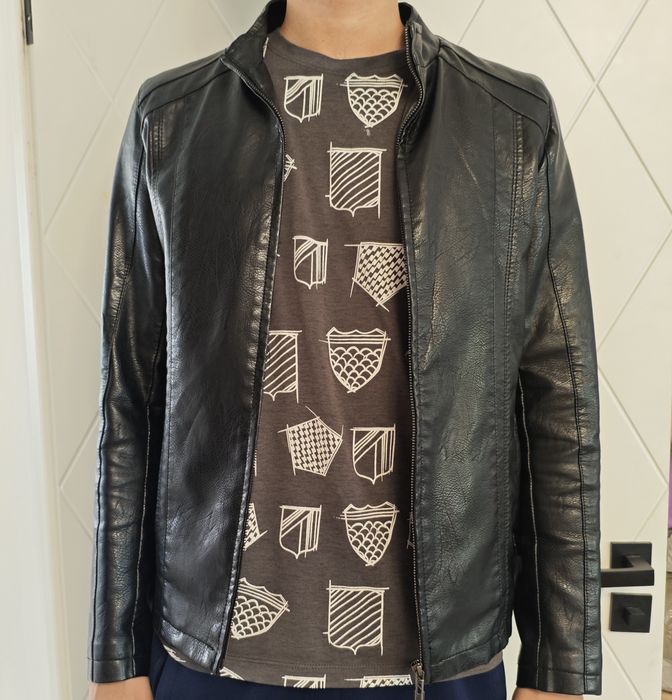 Продам натуральную кожаную куртку (актуально)