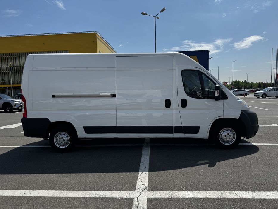 Inchiriez duba / autoutilitara 3.5T se conduce cu B, 250 Ron / zi