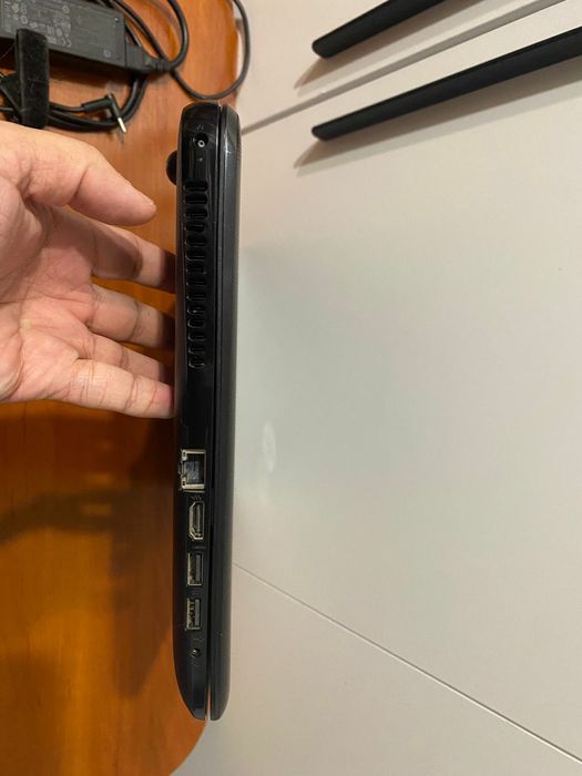 НР AMD A8-7410M/2 видеокарты/OZU 8GB