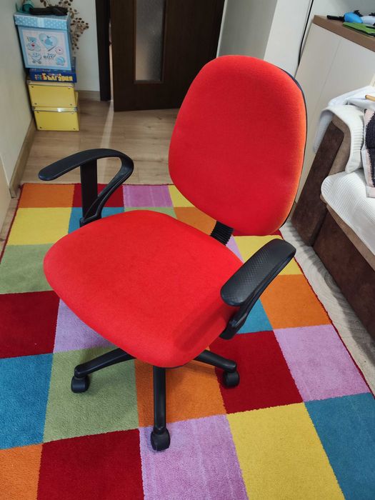 Цветен детски килим