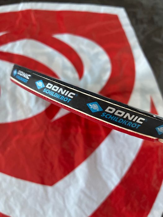 Нова DONIC 1000 Legends Line хилка за тенис на маса Attack Plus