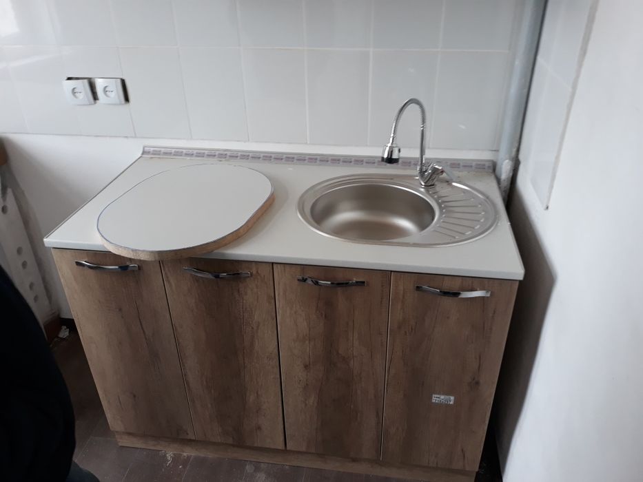 Kumushkonda 3 xonali kvartira sotiladi