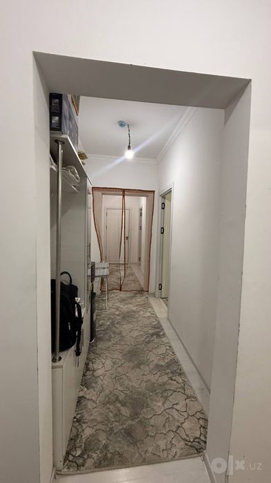 Srochno kvartira sotiladi 3 xonalli 6 etaj 70 kv