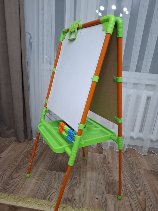 Мольберт в отличном состоянии