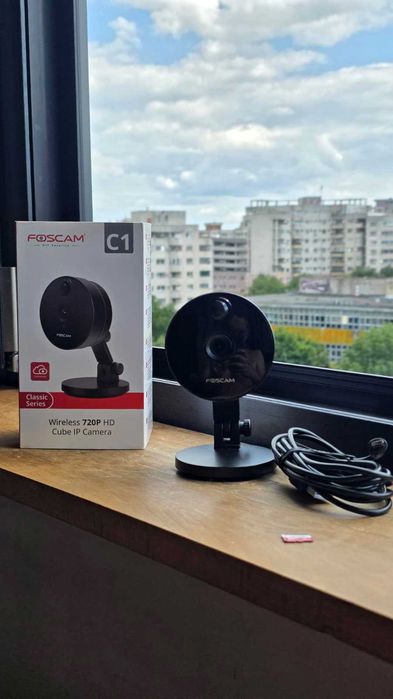 Camera de securitate / supraveghere Foscam C1