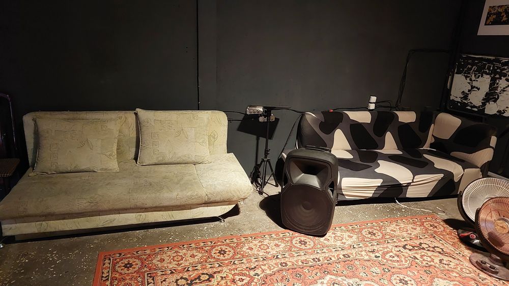 Продам два дивана б/у