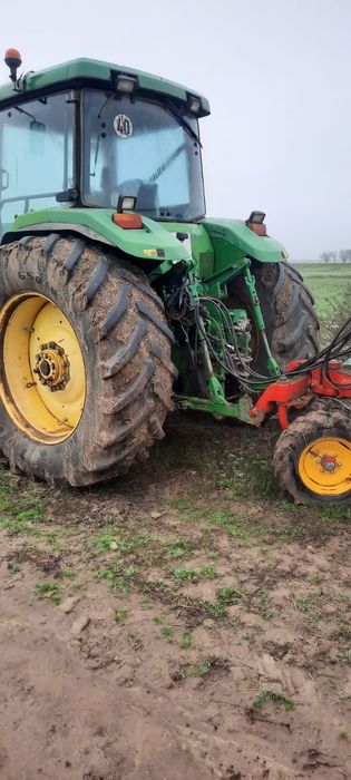 Tractor John Deere 8210