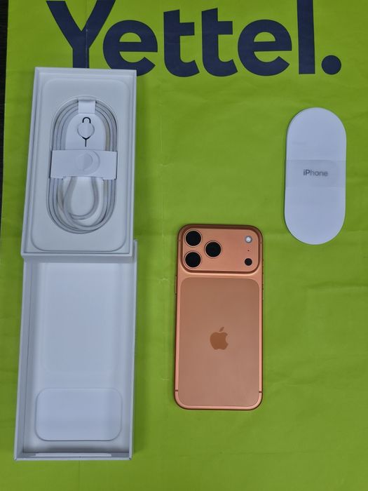 КАТО НОВ 512GB iPhone 17 Pro Max Yettel Гаранция 2028г. Cosmic Orange