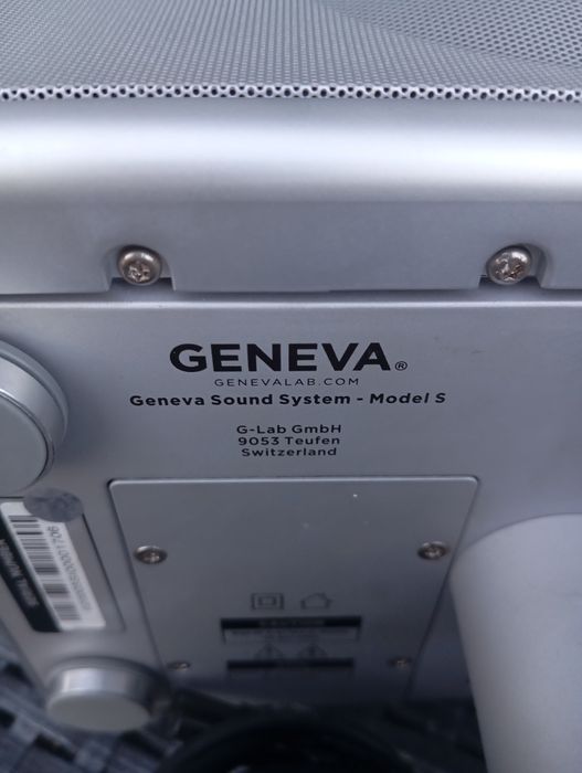 Geneva Sound System Model S