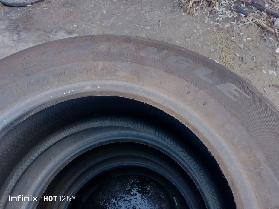 Продам шины на Лексус