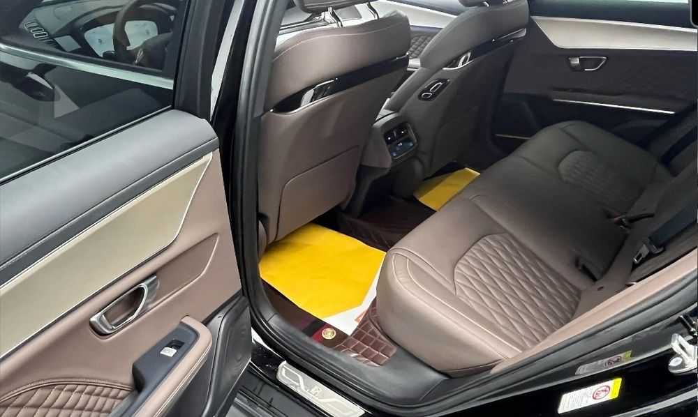 Аренда авто с водителем