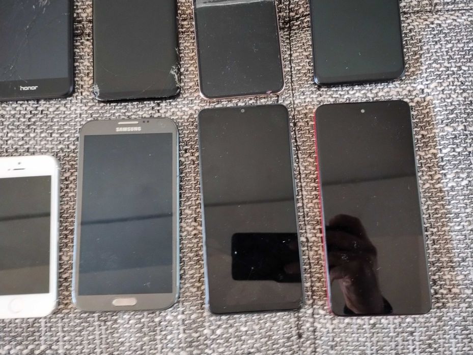 РАЗЧИСТВАНЕ ЛОТ GSM телефони за части