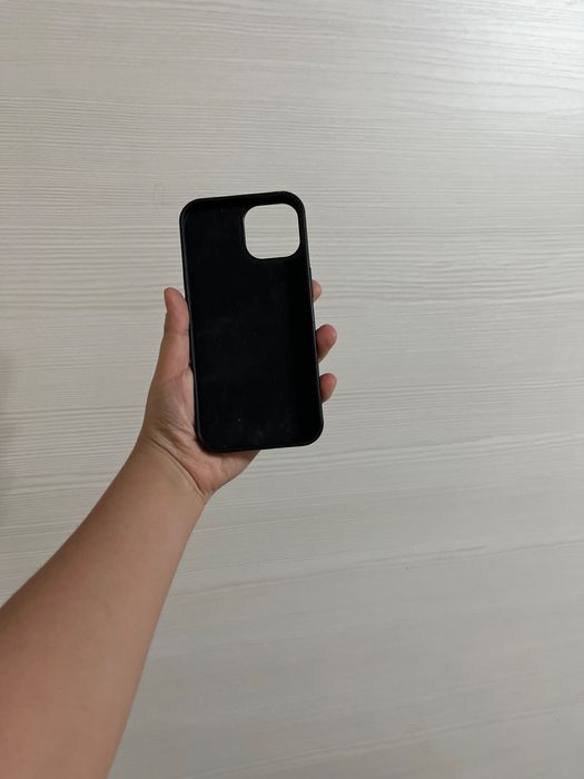 Чехол на iPhone 13 срочно продать‼️