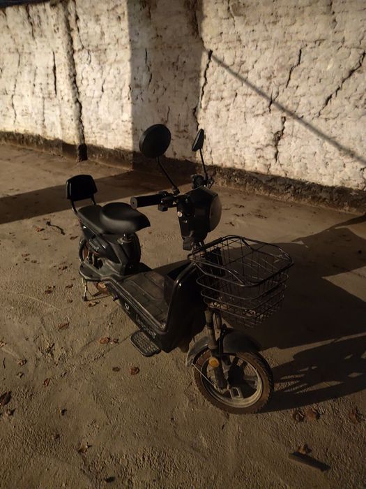 Скутер электронный