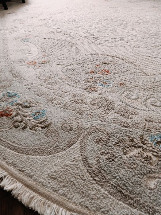 Продается     ковер