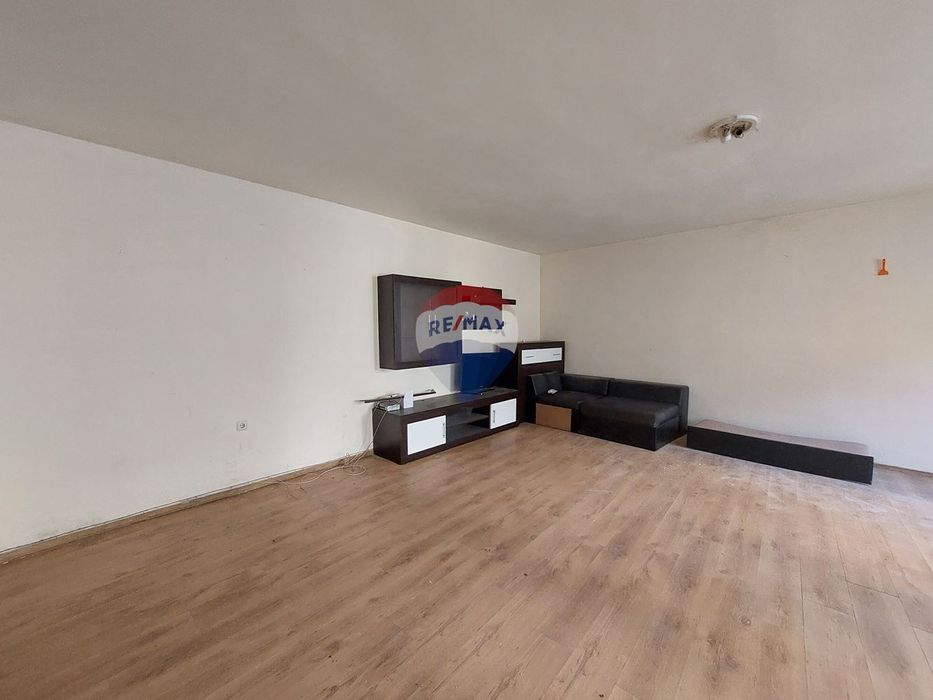 Продава се Многостаен апартамент в Варна, Операта - 150 кв.м за 2067 €/кв.м - Снимка #2