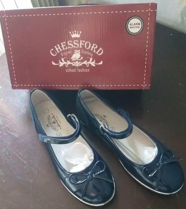 Продаю туфли детские