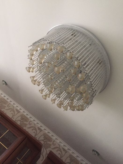 Продается люстра