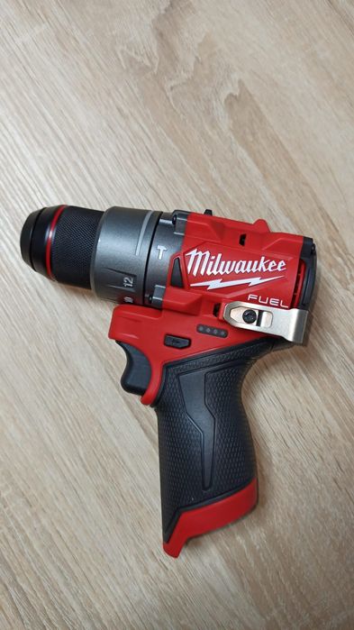 Autofiletanta m12 milwaukee model destinat pietei de America