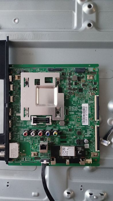 Piese componente TV Samsung UE55RU7092