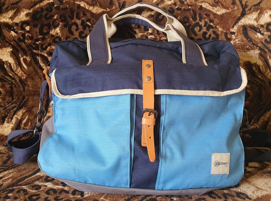 Спортна чанта Eastpak