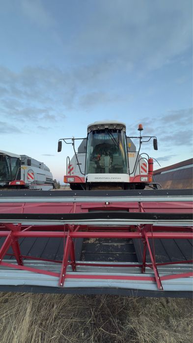 Комбайн зерноуборочный Вектор 410