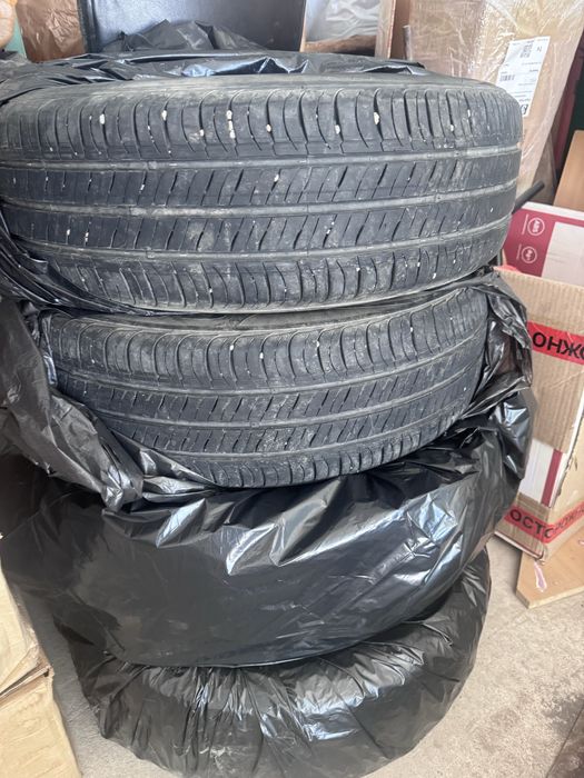 Продам летнюю резину 16 размер