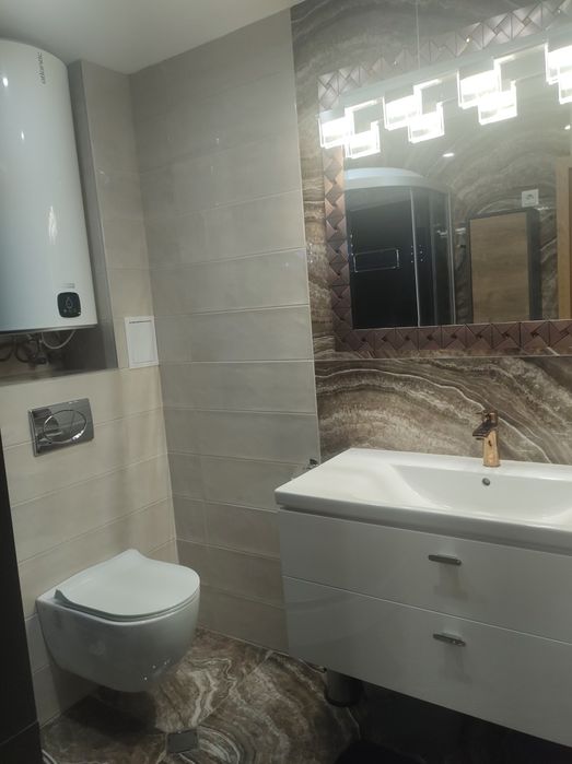 Дава се под наем Двустаен апартамент в Варна, Бриз - 85 кв.м за 612 € - Снимка #9