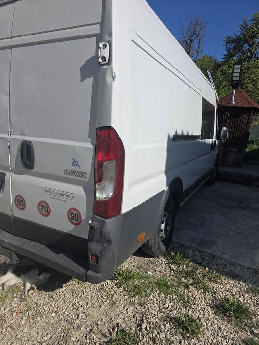 Vând 2 peugeot boxer an 2015 si 2020