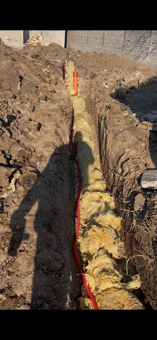 Miniexcavator de inchiriat