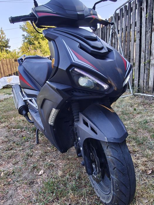 Scuter 125  GT Union Streak