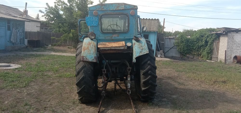 Трактор продам Т40