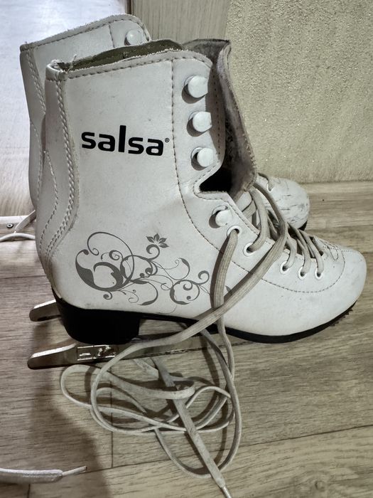 Продам коньки для девочки 34 рр 6000тг