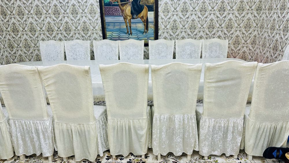 Срочно продам стол со стульями