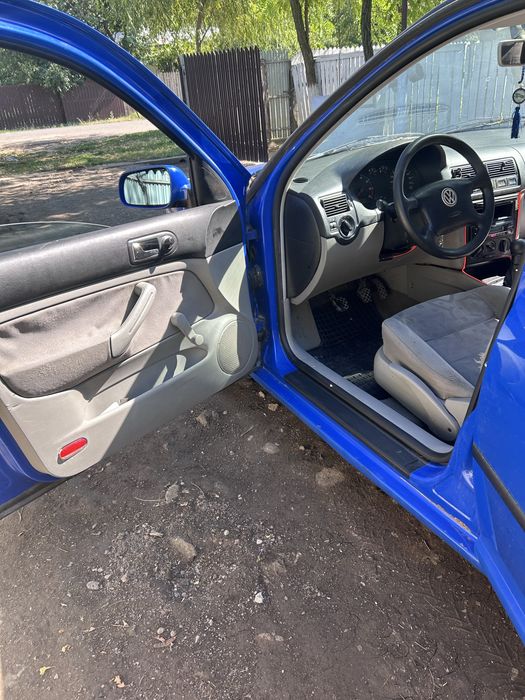 Volkswagen Golf benzină, 916 € — imagine 3