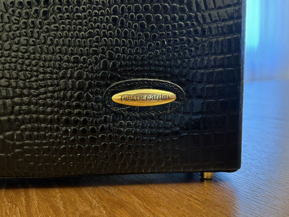 Портфель или дипломат