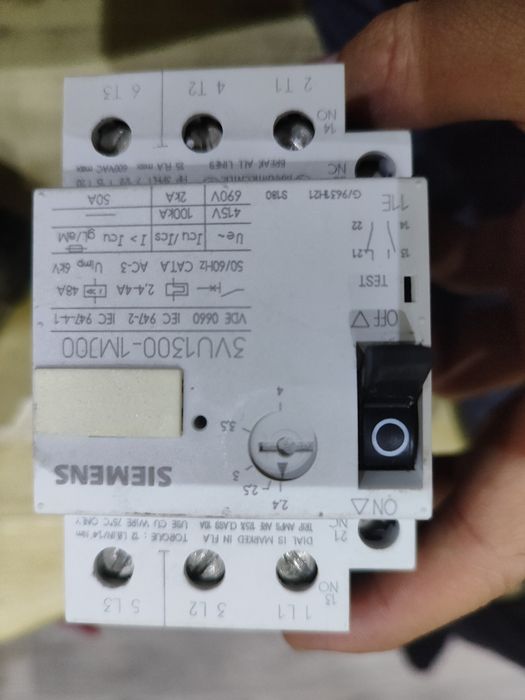 Siemens 3VU1300-1MG00.