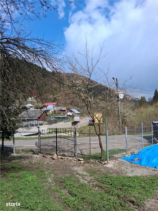 Teren intravilan Izvoru Muntelui, 500 mp